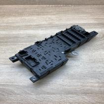 30728008 518828108  Fuse module Volvo V70