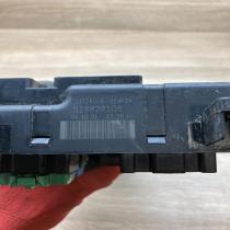 30728008 518828108  Fuse module Volvo V70