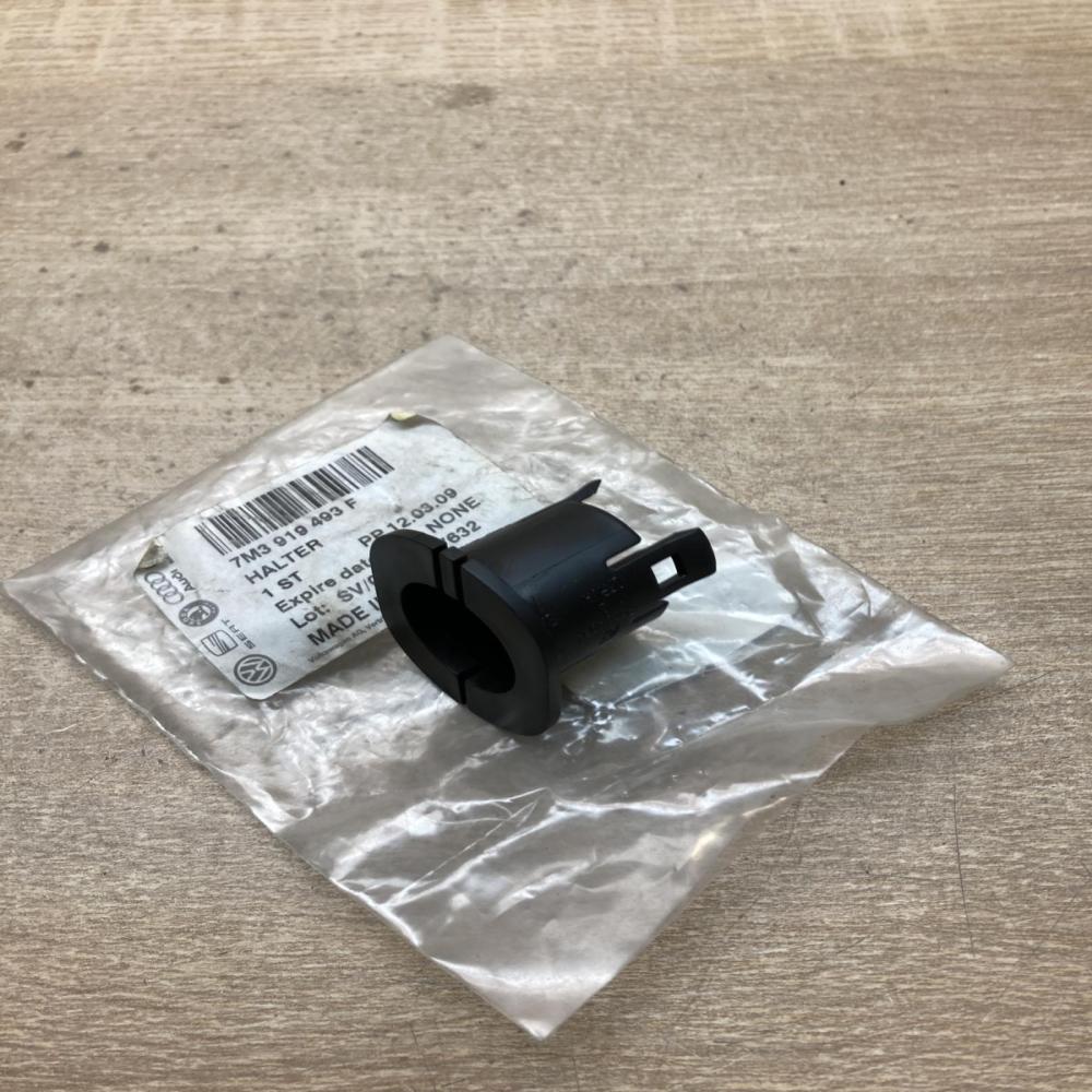 7M3919493F   Front parking sensor holder (PDC) Volkswagen Sharan
