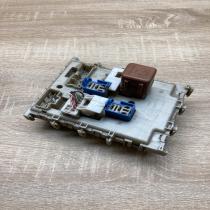 24350 4U100   Fuse module Nissan Primera