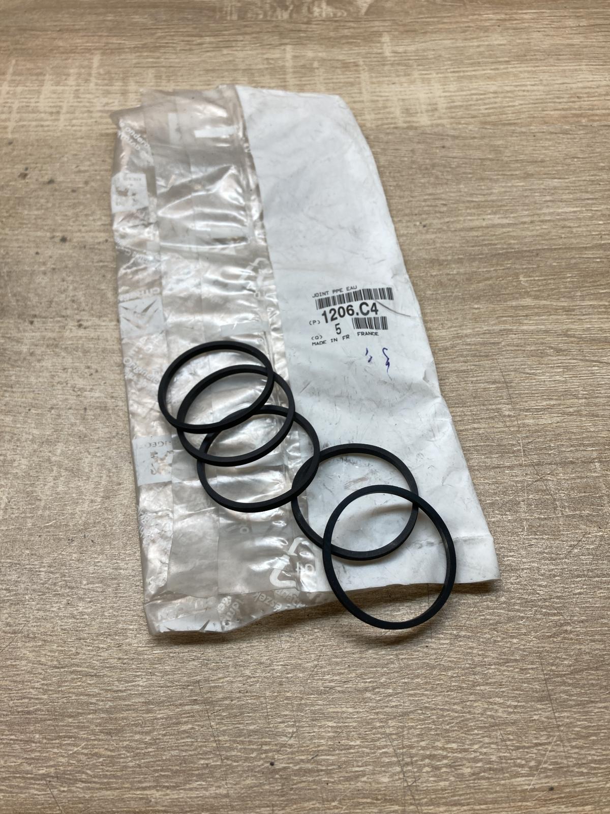 1206C4 1206 C4  Water pump Citroen C4 I