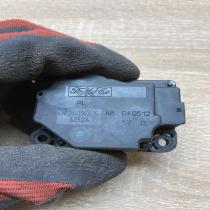 4N5H 19E616 AB   Air flap motor/actuator Ford Focus