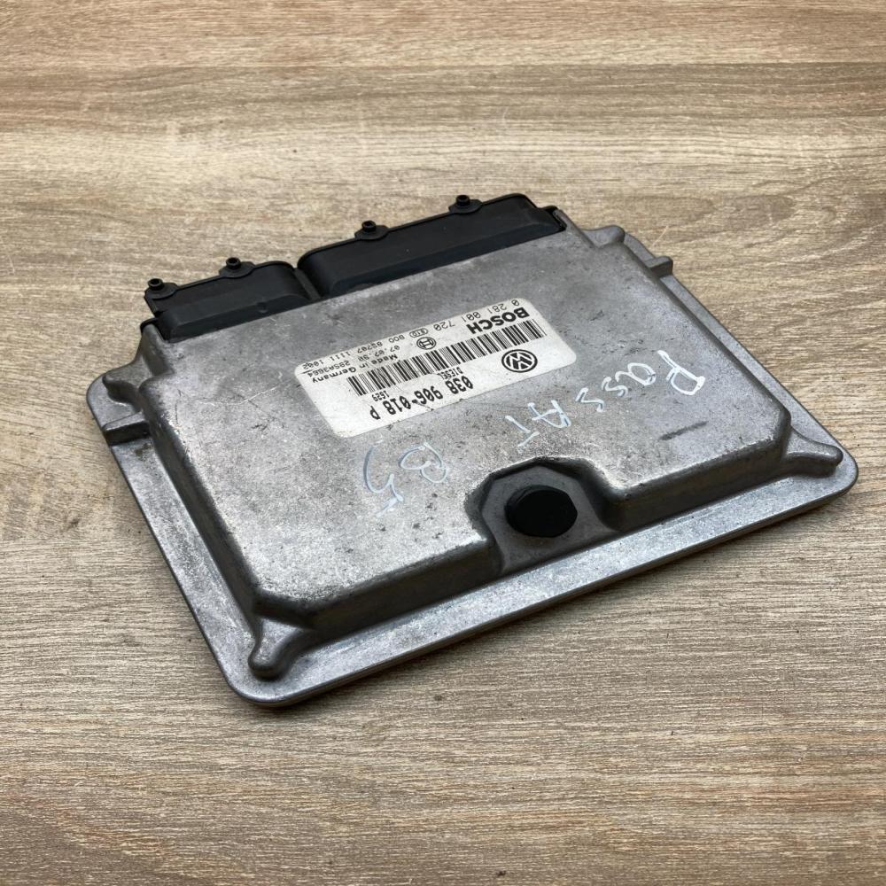 038906018P 0281001720  Engine control unit/module ECU Volkswagen PASSAT B5