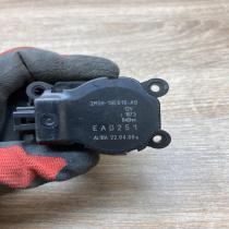 3M5H 19E616 AB   Air flap motor/actuator Ford Focus