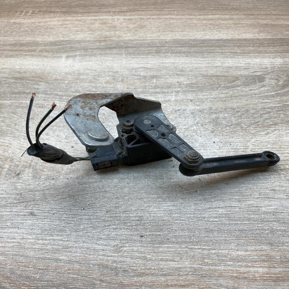 1093698 6752797  Headlight/headlamp level sensor BMW 5 E60 E61