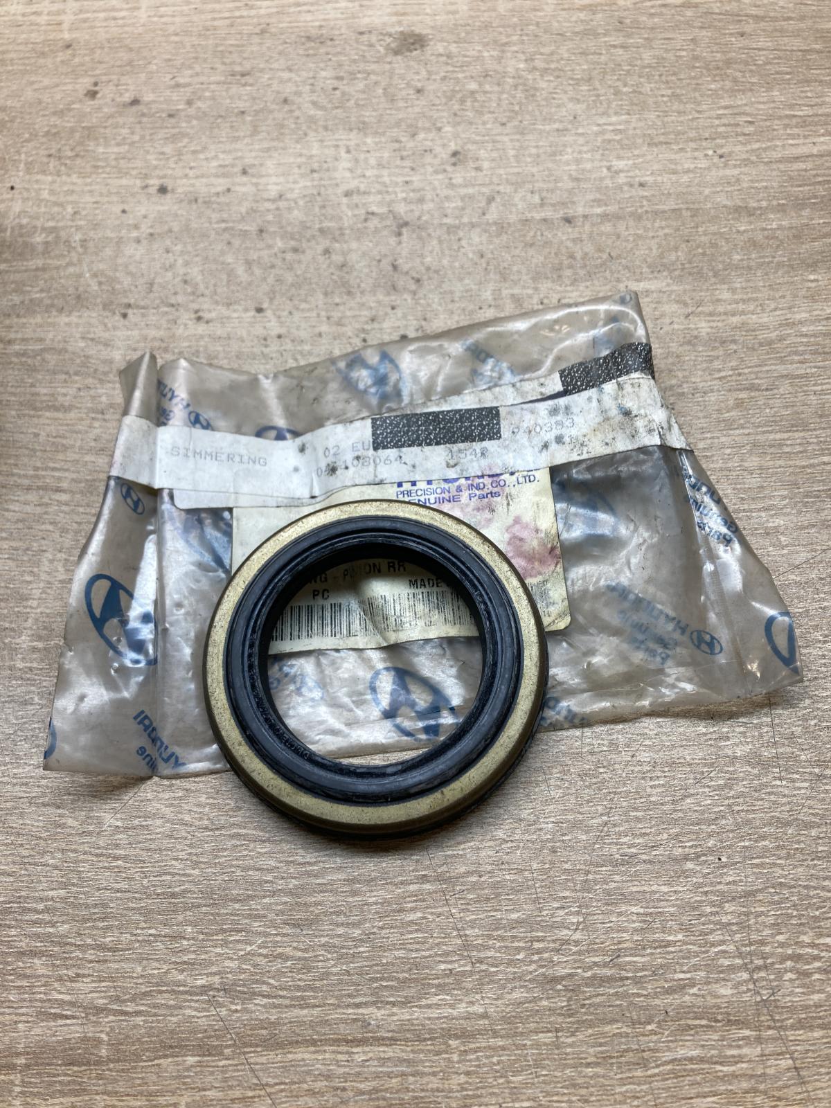 HB108400 041403064  Other gearbox part Hyundai Accent