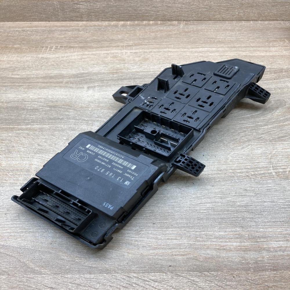 13165970 24443147 359171 Fuse module Opel Vectra C