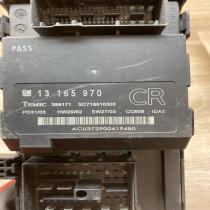 13165970 24443147 359171 Fuse module Opel Vectra C