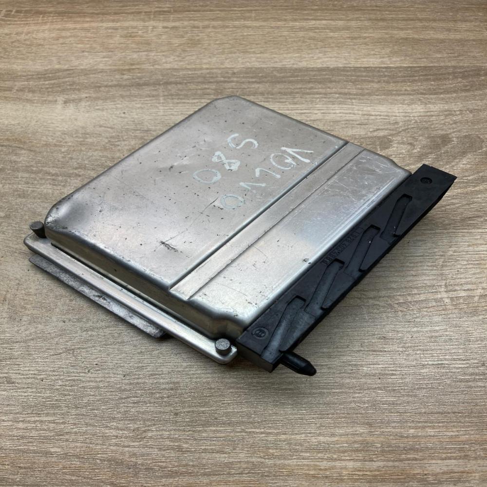 09496667A 0281001776  Engine control unit/module ECU Volvo S80