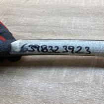 A6398323923   Engine coolant pipe/hose Mercedes-Benz Vito Viano W639