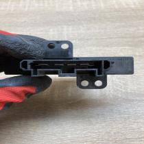 27150 3S810 3C670 3919  Heater blower motor/fan resistor Nissan Pulsar
