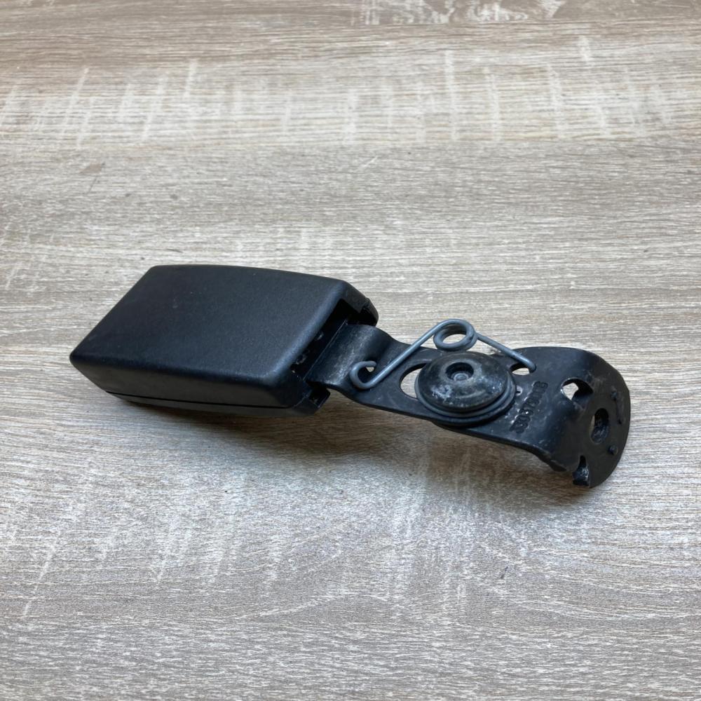 4F0857740D   Rear seatbelt buckle Audi A6 S6 C6 4F