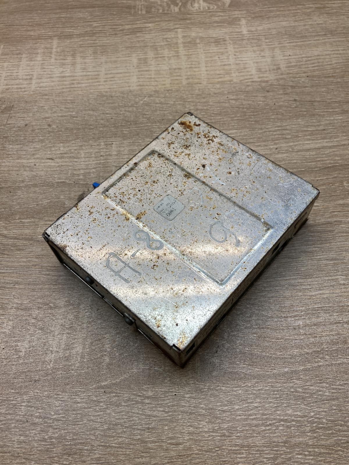 4D0919895A 7612001128  GPS navigation control unit/module Audi A8 S8 D2 4D