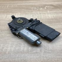0130821694 105415 301  Front door window regulator motor Volkswagen PASSAT B5