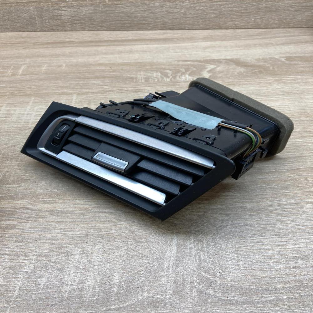 9115857 141218 10  Dashboard side air vent grill/cover trim BMW 5 F10 F11