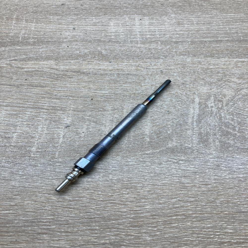 0100226338   Glow plug Audi A6 S6 C5 4B