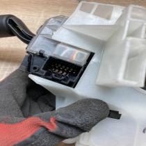 CC4317E672   Wiper turn signal indicator stalk/switch Mazda 5