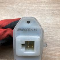2W6005k14   Heater blower motor/fan resistor Nissan X-Trail T30