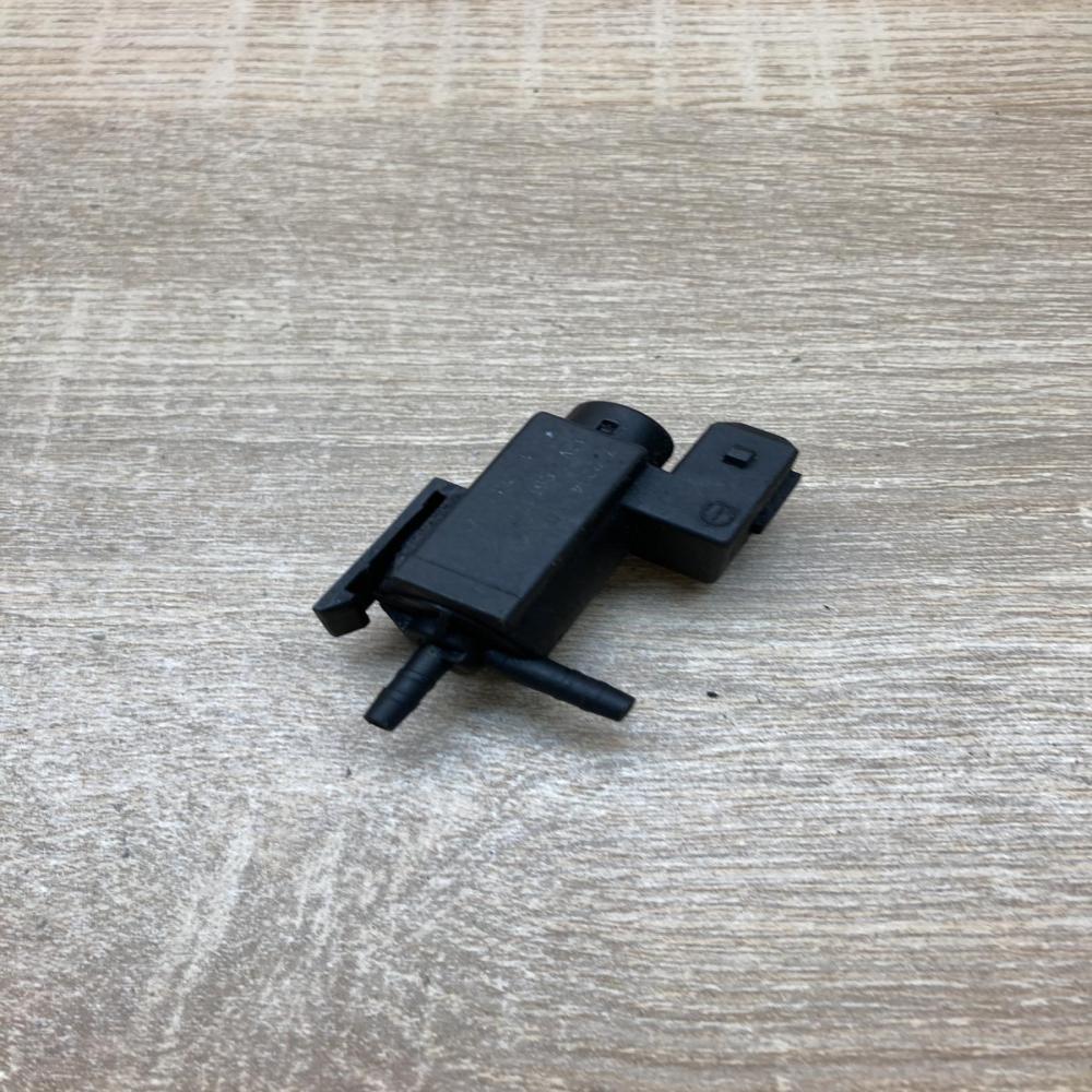 1742712 72234100  Turbo solenoid valve BMW 5 E39