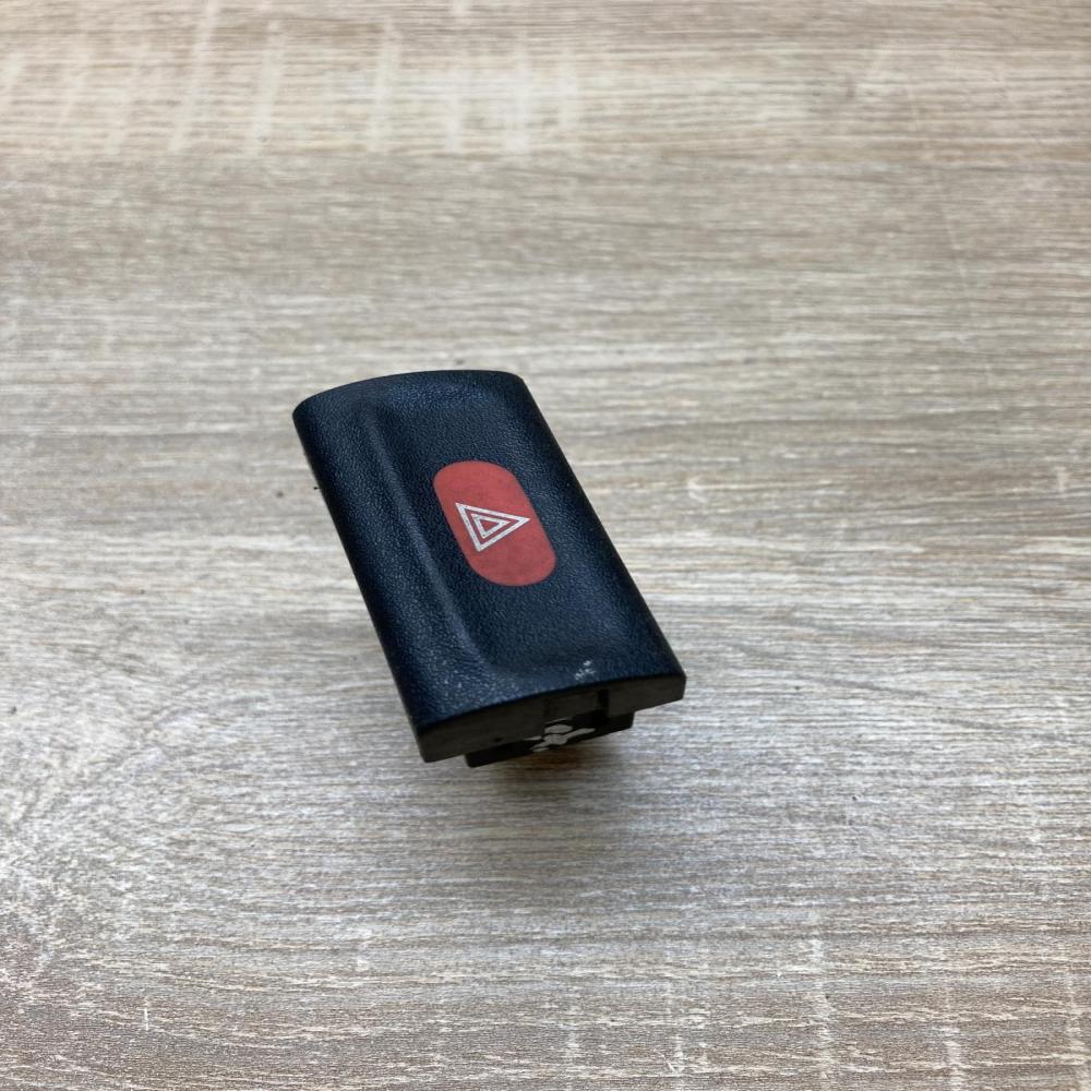 09152308 09138058  Hazard light switch Opel Astra G
