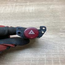 Mitsubishi Outlander   Hazard light switch Mitsubishi Outlander