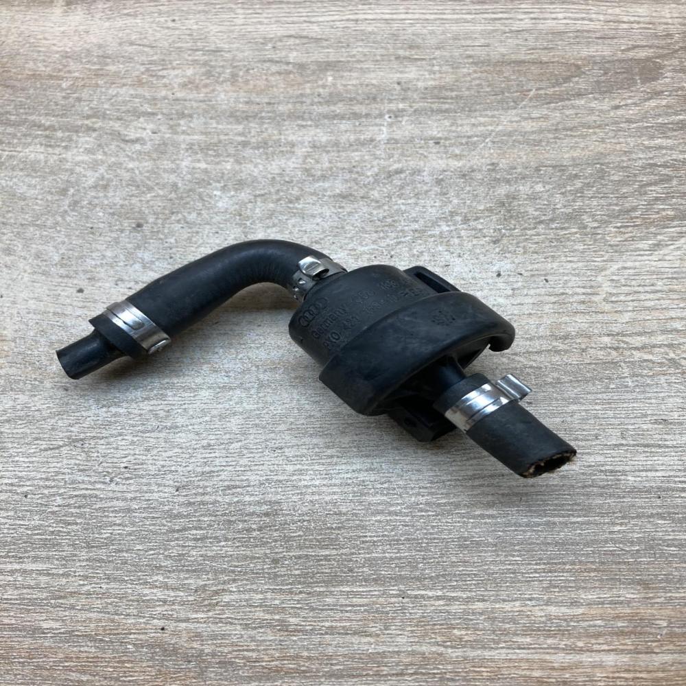 058133459   Vacuum valve Volkswagen PASSAT B5