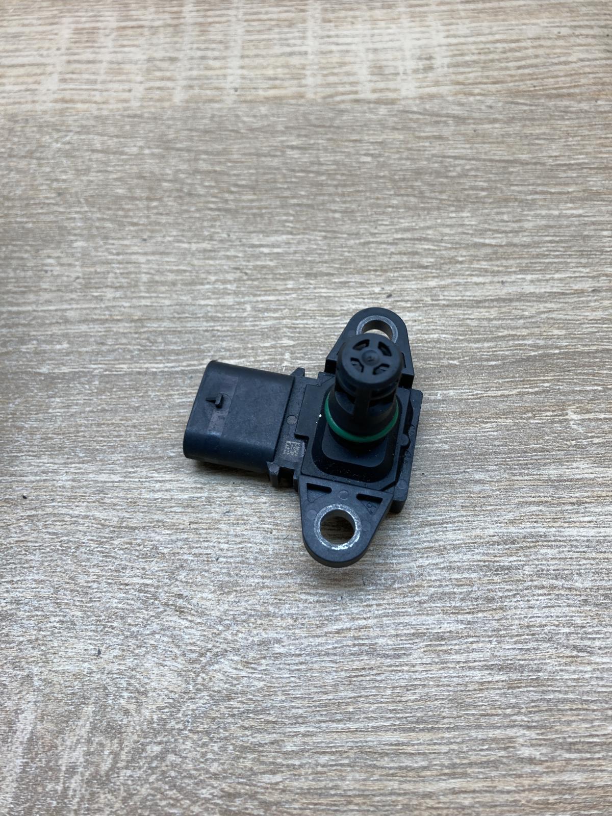 7599042 A2C53358214  Air pressure sensor BMW 5 F10 F11