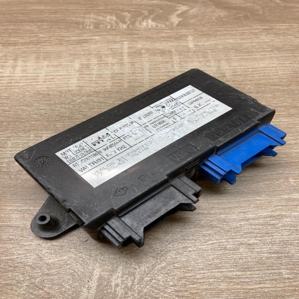 7700421261 73847257C  Comfort/convenience module Renault Laguna I