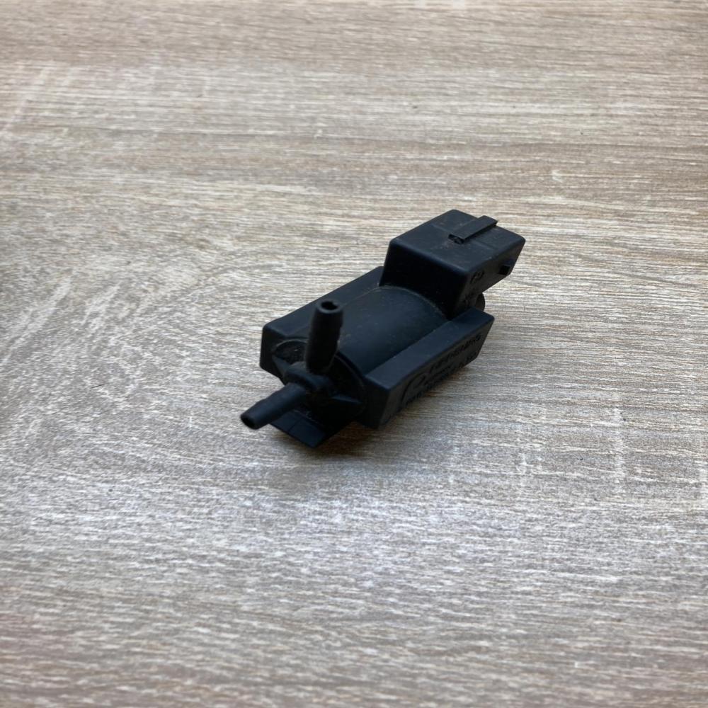 1742712 72234100  Turbo solenoid valve BMW 5 E39
