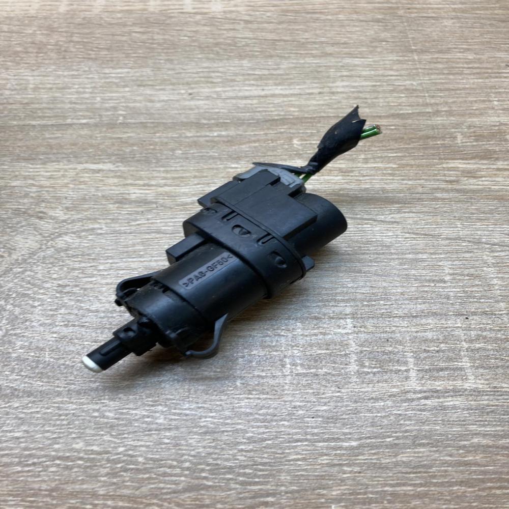 3M5T 13480 AC   Brake pedal sensor switch Ford Focus