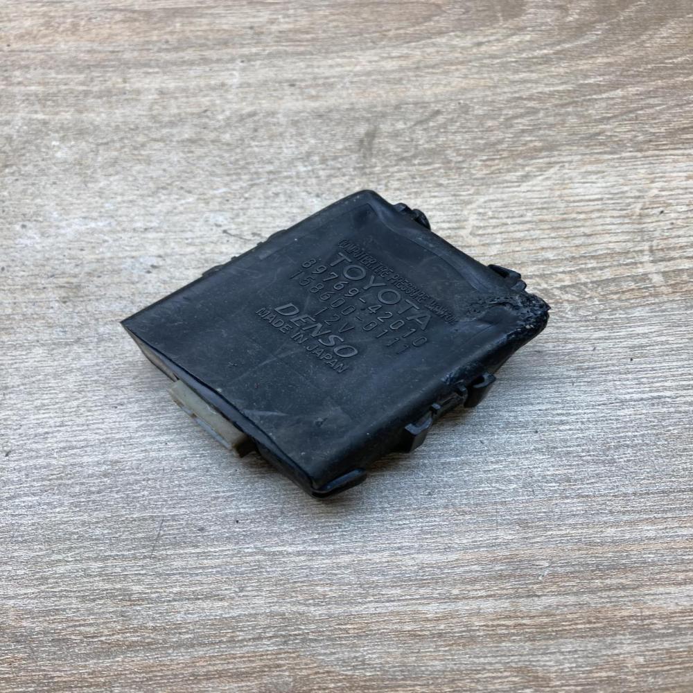 89769 42010 158600 0111  Tire pressure control unit Toyota RAV 4 (XA30)