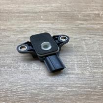 8P0955557 965  Airbag deployment crash/impact sensor Audi A4 S4 B7 8E 8H