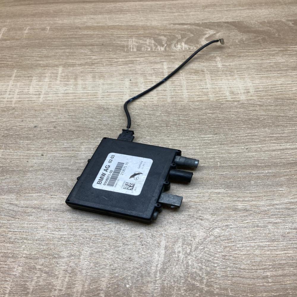 6906071 213675  Aerial antenna amplifier BMW 3 E46