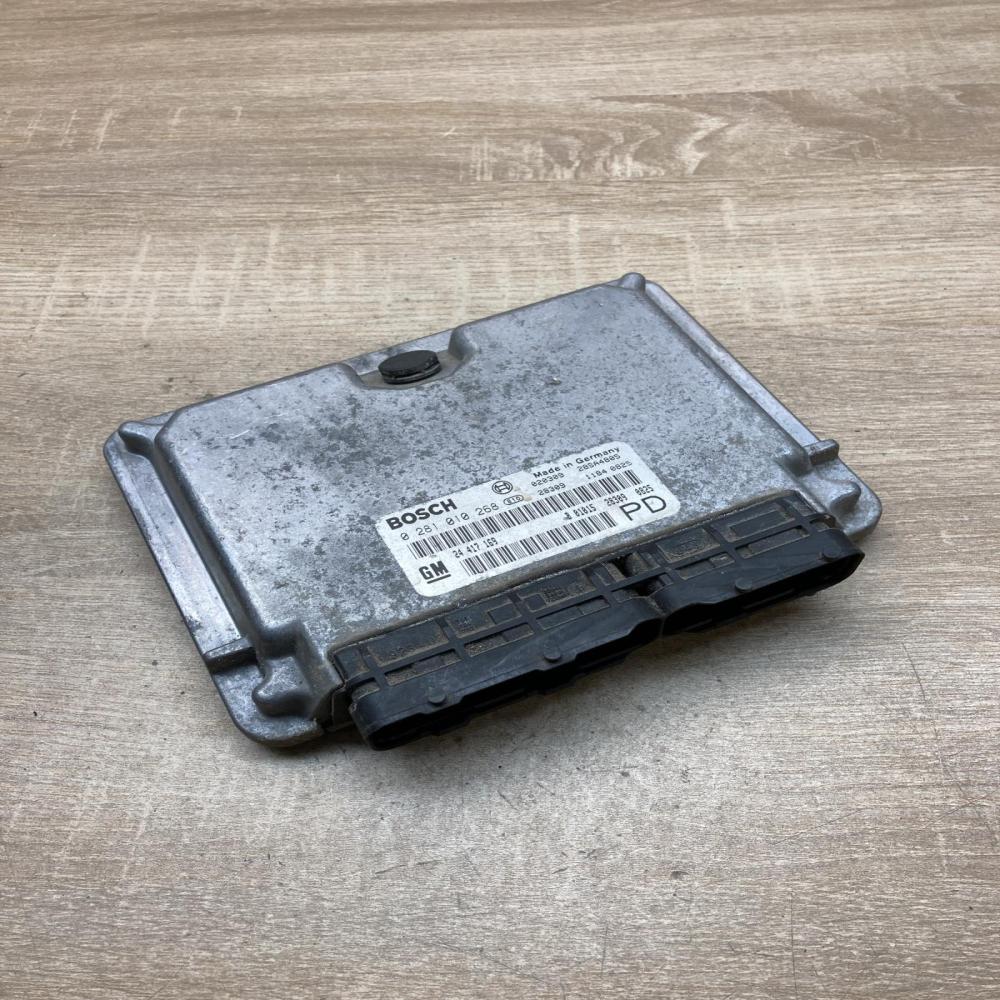 24417169 0281010268  Engine control unit/module ECU Opel Zafira A