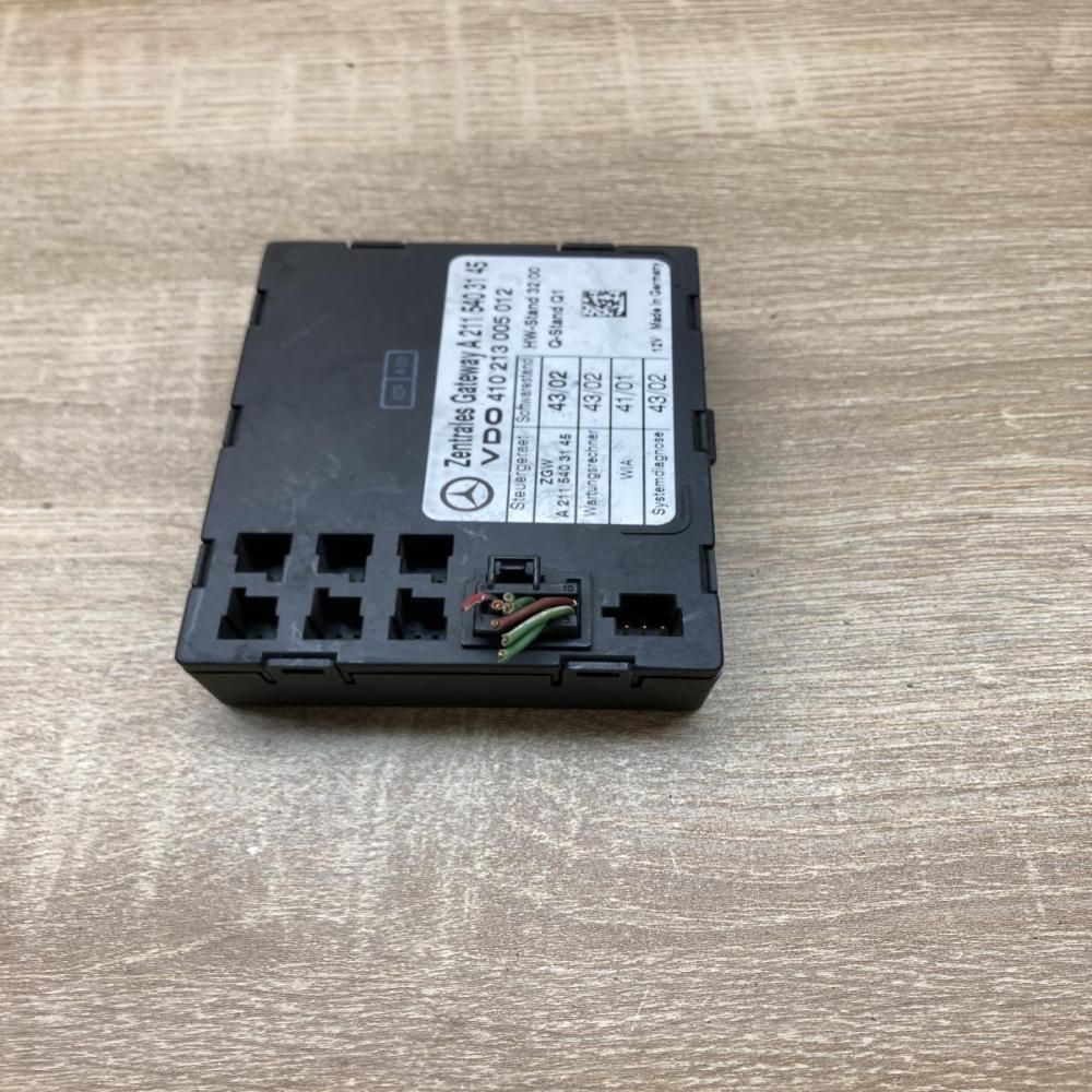 A2115403145   Gateway control module Mercedes-Benz E W211