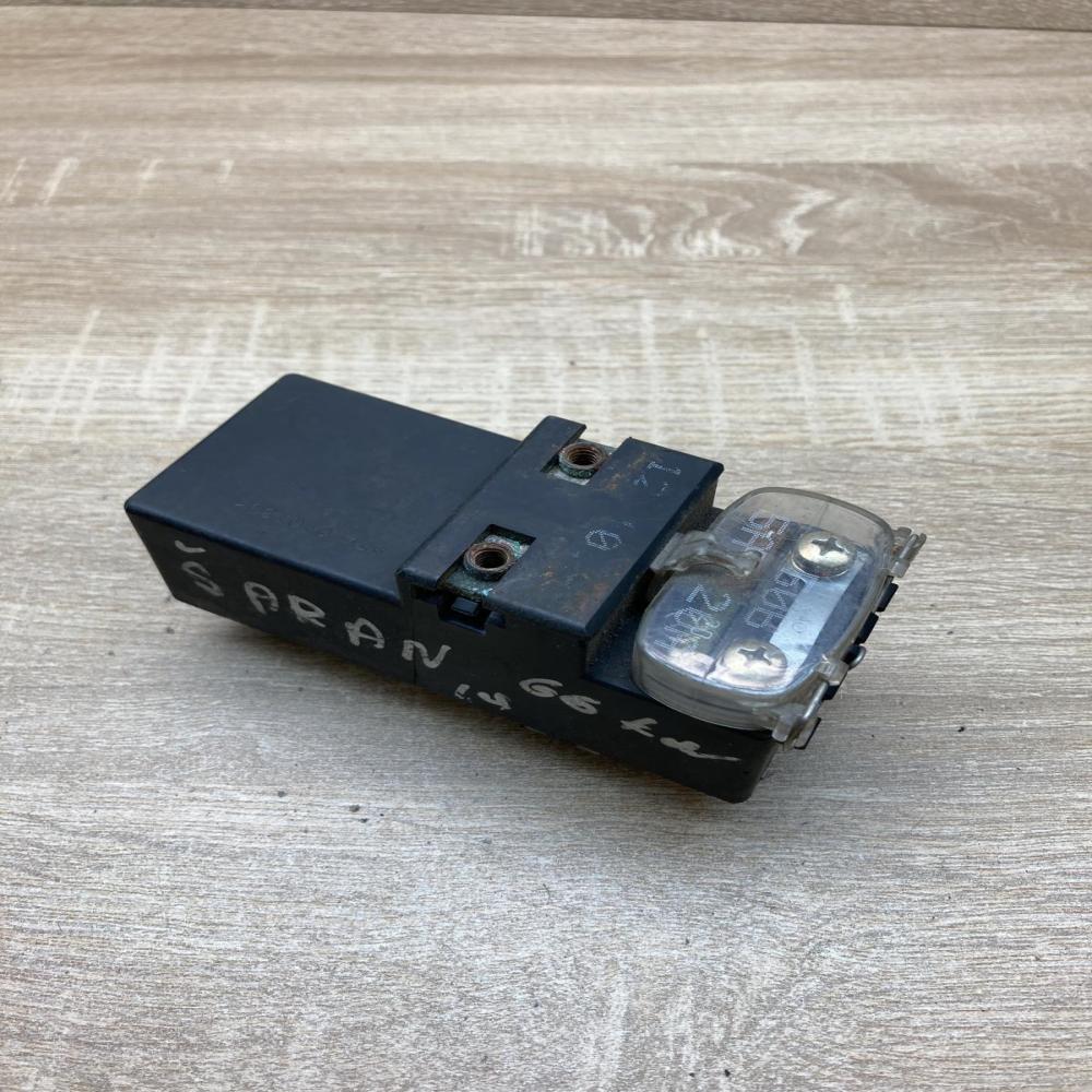 7MO000317 95VW 8653 AA  Coolant fan relay Ford Galaxy