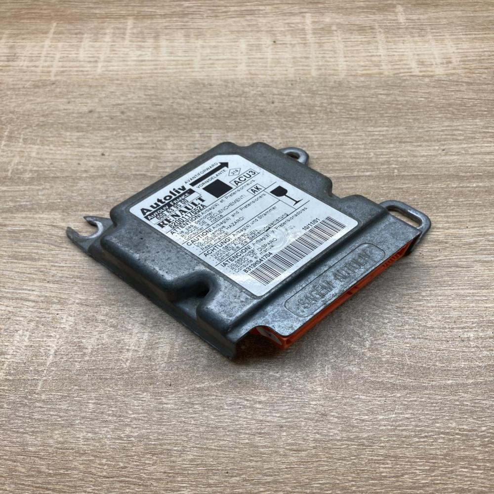 8200117652A 600639500  Airbag control unit/module Renault Scenic I