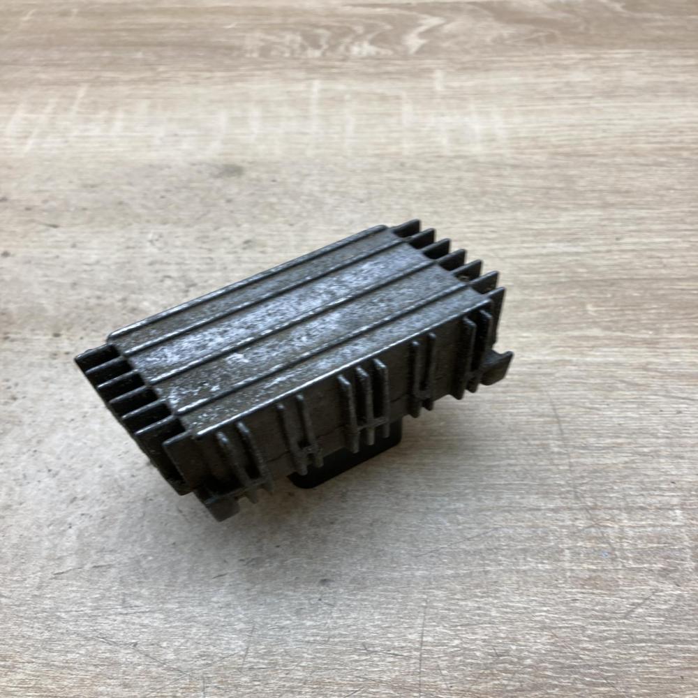 09132691 51299008  Glow plug pre-heat relay Opel Zafira A