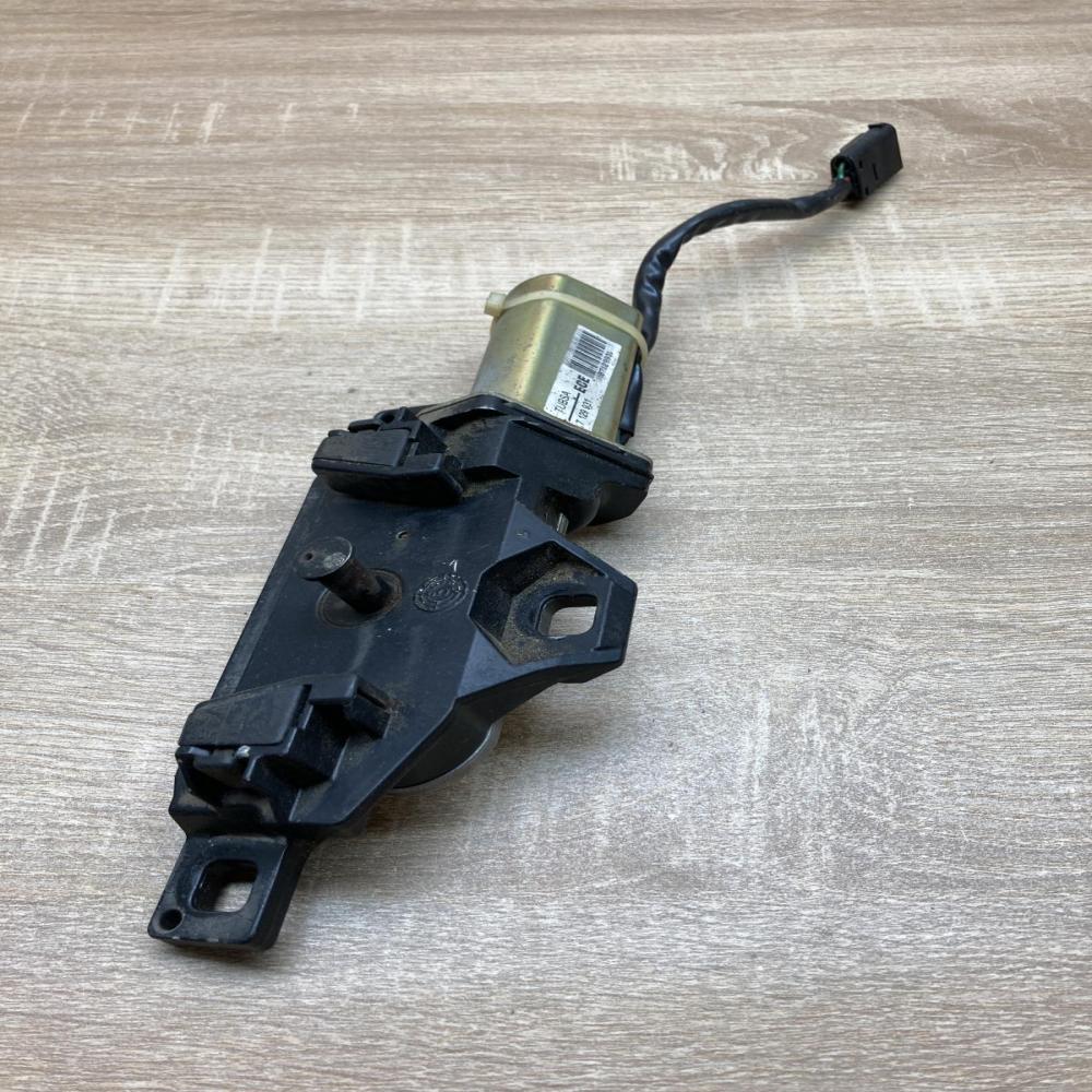 7129931 E0454308  Tailgate boot lock/latch motor BMW 5 E60 E61