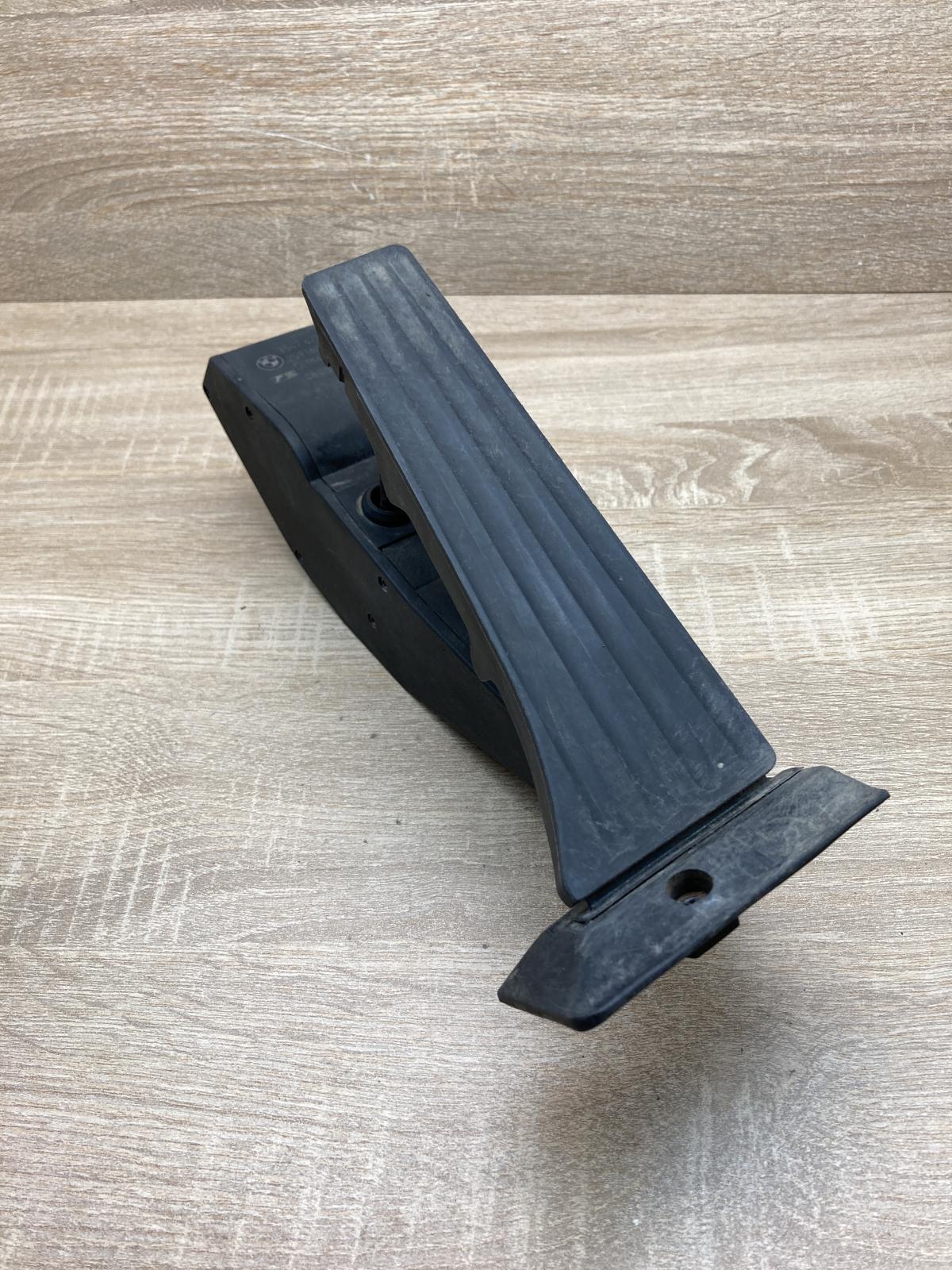 6772645 259160  Accelerator throttle pedal BMW 7 E65 E66