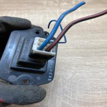 PM010010B   Heater blower motor/fan resistor Mazda 6