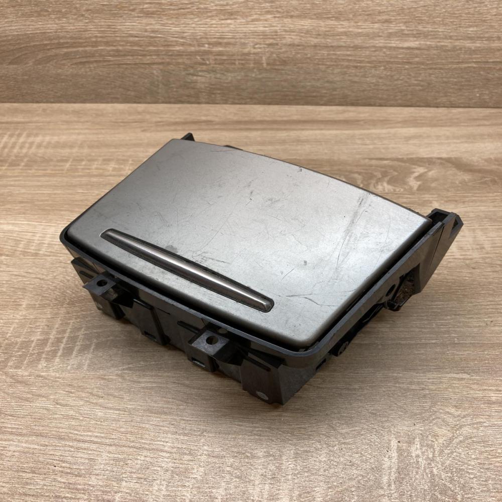 4F1862533C   Car ashtray Audi A6 S6 C6 4F