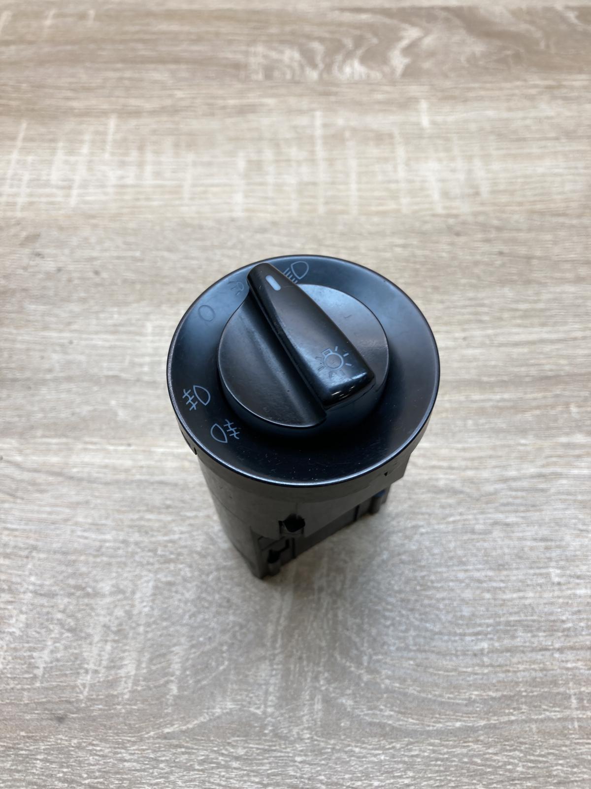 109928 6900F12  Light switch Volkswagen PASSAT B5