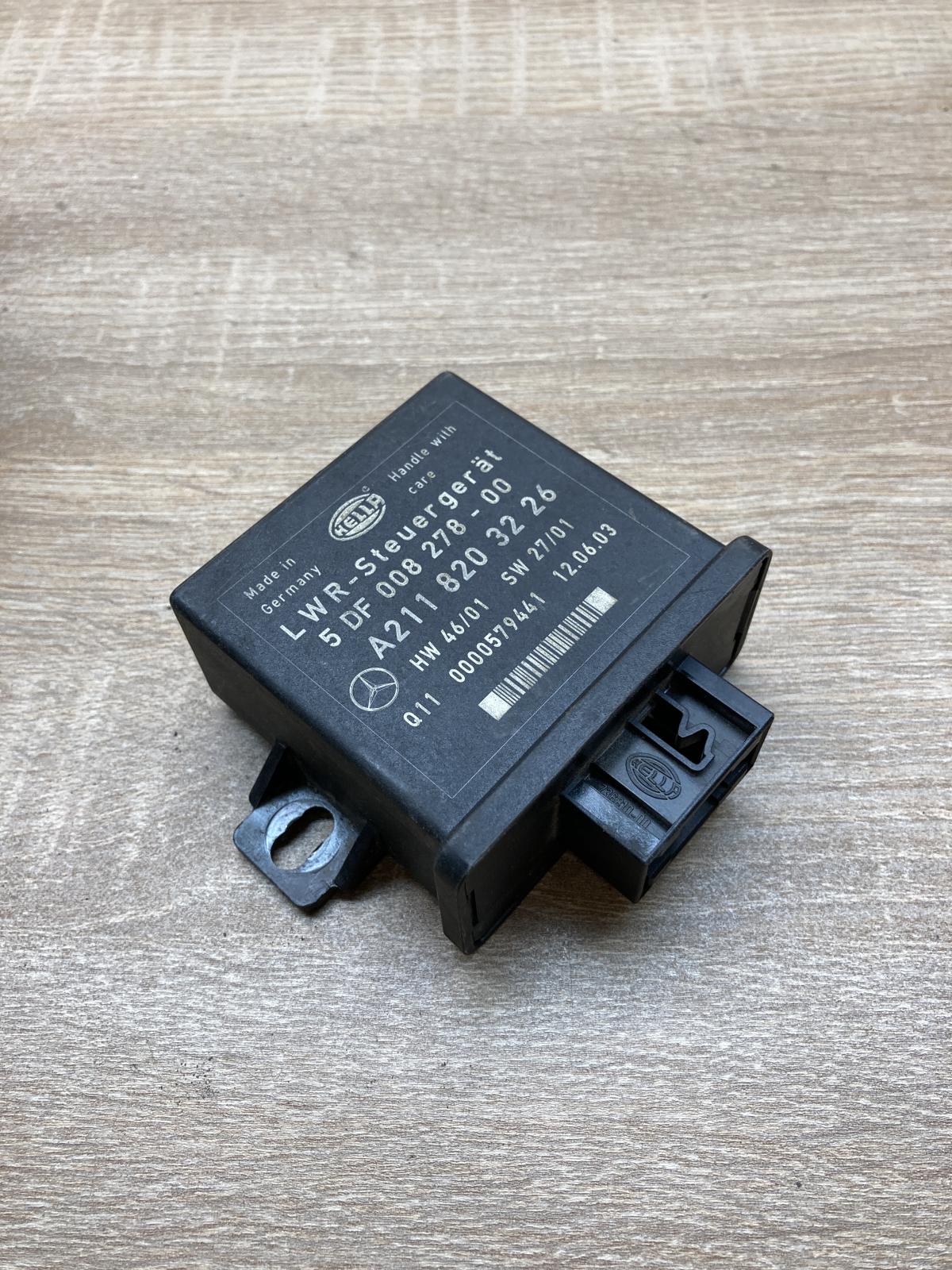 A2118203226 5DF008278  Light module LCM Mercedes-Benz E W211