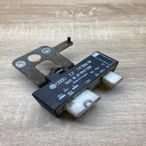 1J0919506M 898967000  Coolant fan relay Volkswagen Golf IV