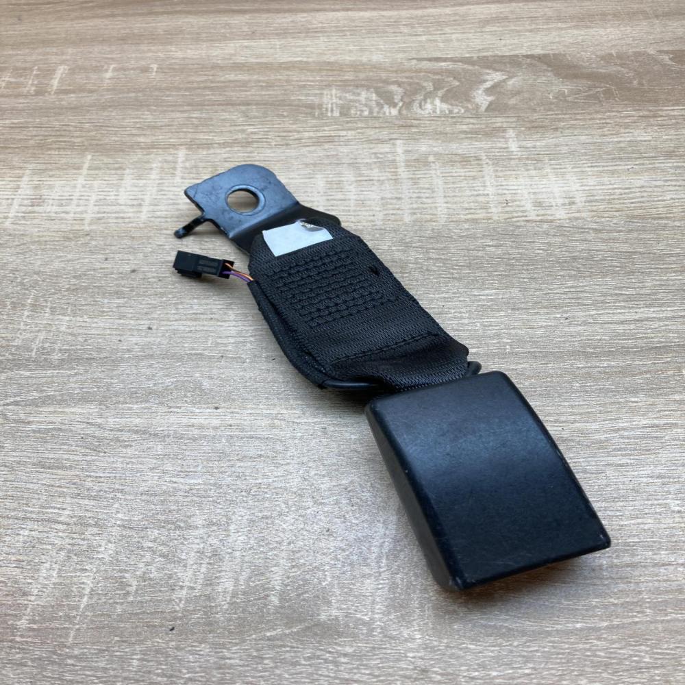 7335288   Rear seatbelt buckle BMW 4 F32 F33