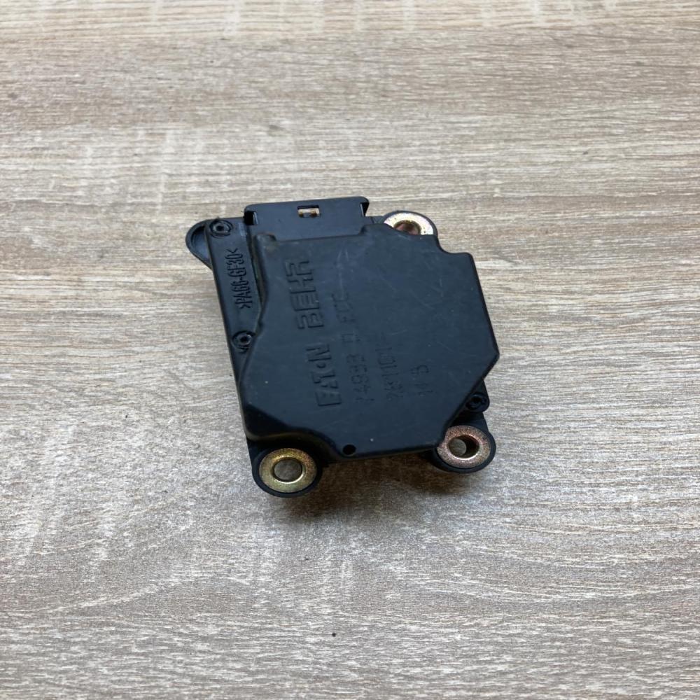 74933D 281101  Air flap motor/actuator Volvo S60