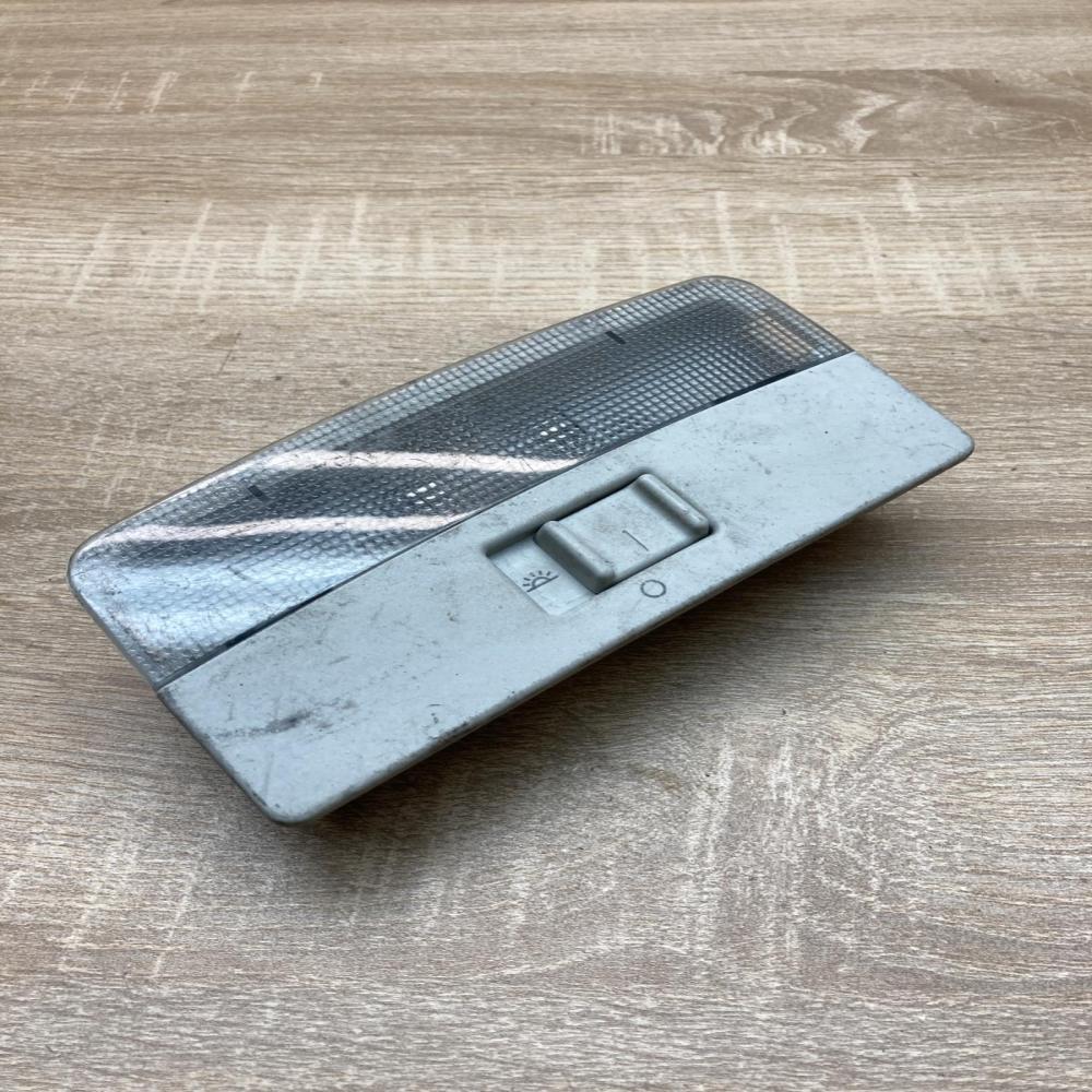 6Y0947105   Front seat light Seat Ibiza III (6L)