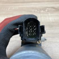 113846 100 05071900  Front door window regulator motor Audi A4 S4 B5 8D
