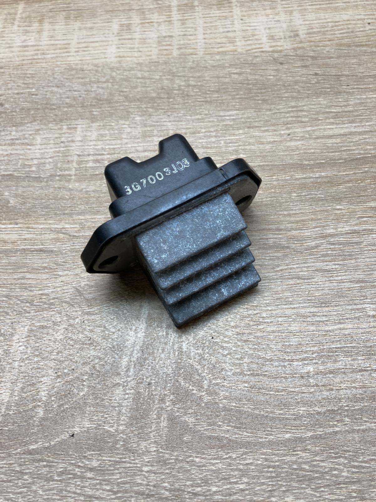 3G700 64752 3G700 3J03  Heater blower motor/fan resistor Honda FR-V